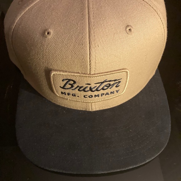 Nice hat never been used.